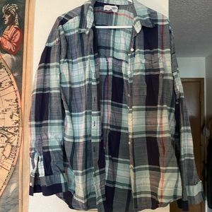 Women’s button up shirt